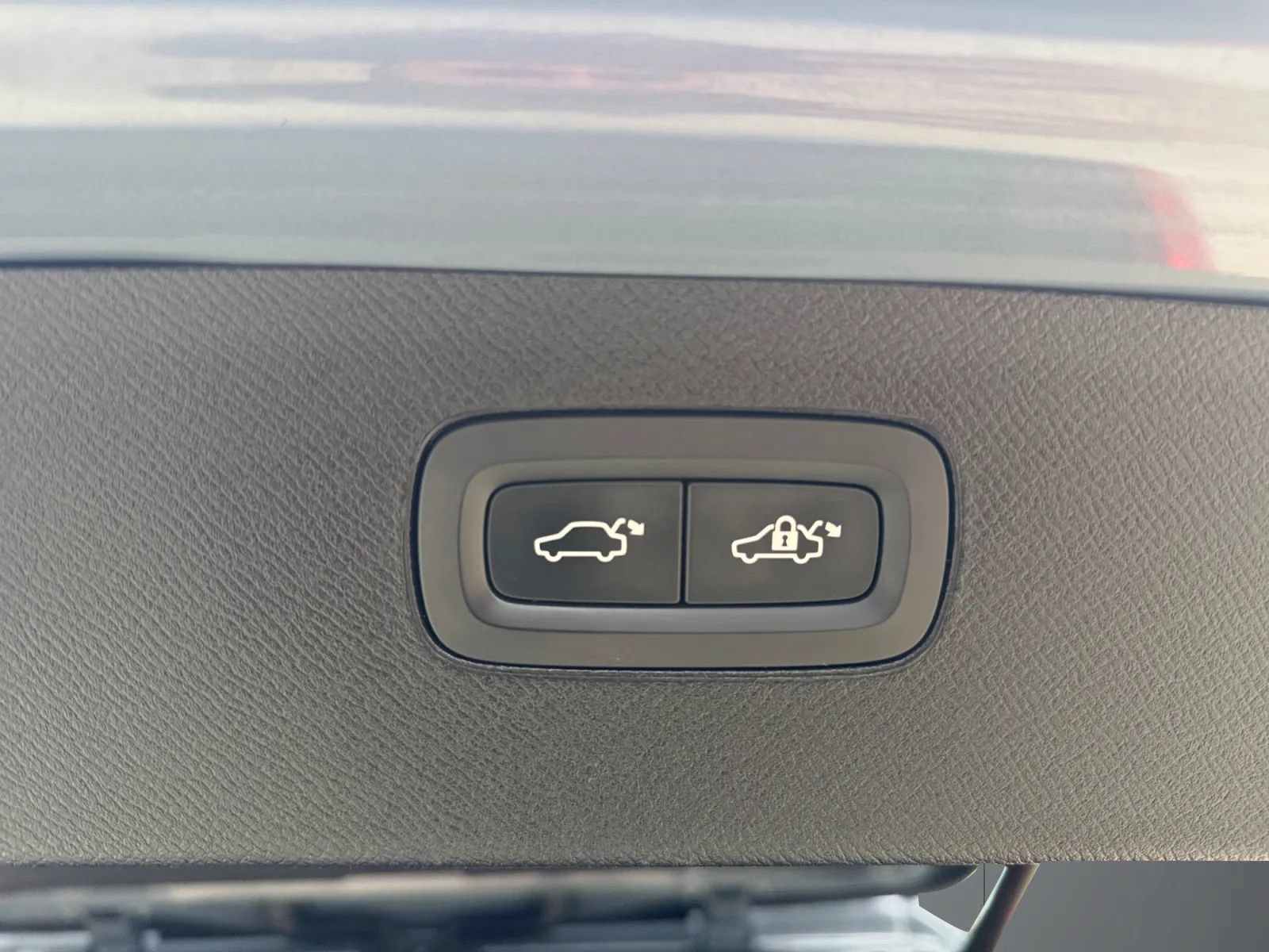Used 2021 Volvo XC90 T6 Momentum w/ Climate Package AWD/4WD image 12