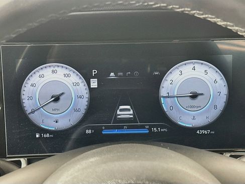 Used 2025 Hyundai Elantra Limited FWD image 19
