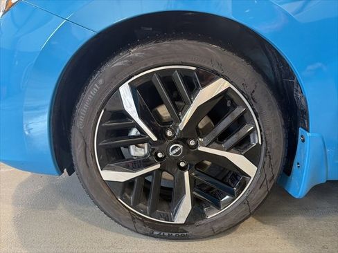 Certified 2025 Nissan Versa SR w/ Trunk Package image 28