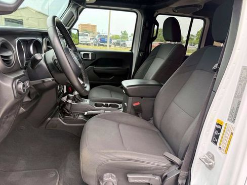Used 2022 Jeep Wrangler Unlimited Sport AWD/4WD image 17