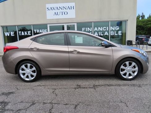 Used 2013 Hyundai Elantra Limited w/ Technology Pkg FWD image 7