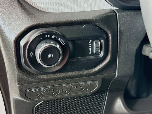 Used 2024 Jeep Wrangler Unlimited Sport AWD/4WD image 6