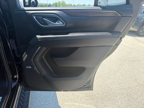 Used 2023 Chevrolet Tahoe Z71 w/ Z71 Off-Road Package AWD/4WD image 25