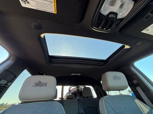 Used 2024 Chevrolet Colorado ZR2 w/ ZR2 Bison Edition image 28