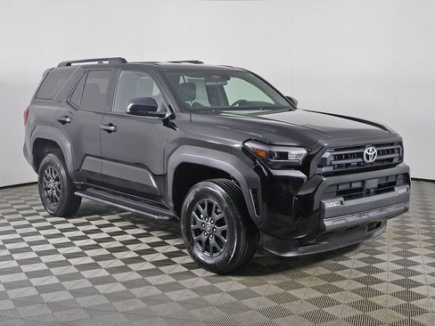 Used 2025 Toyota 4Runner SR5 image 2