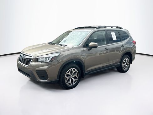 Used 2020 Subaru Forester Premium AWD/4WD image 3