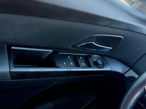 Used 2014 Chevrolet Cruze LT w/ Technology Package image 19