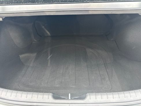 Used 2024 Hyundai Elantra SE FWD image 18