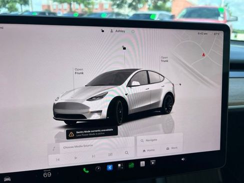 Used 2022 Tesla Model Y Performance AWD/4WD image 12