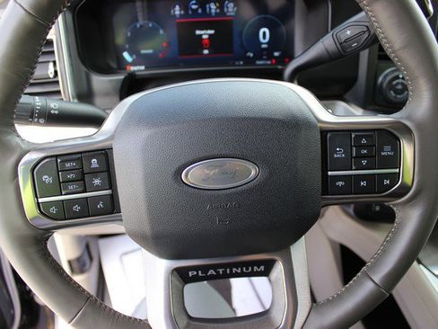 Used 2025 Ford F350 Platinum w/ Platinum Plus Package image 15