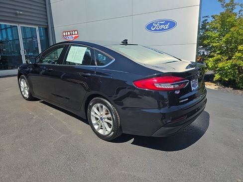 Used 2020 Ford Fusion SE FWD image 9