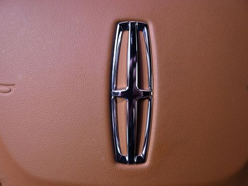 Used 2023 Lincoln Aviator Black Label w/ Jet Package image 37