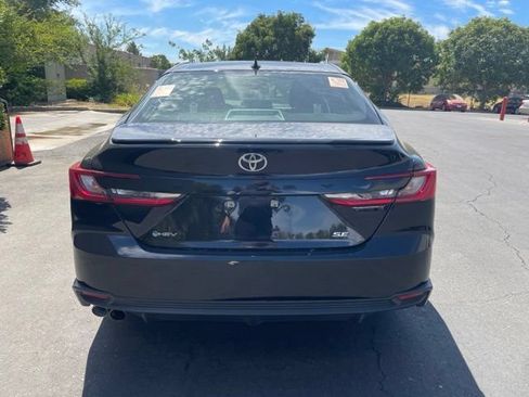 Used 2025 Toyota Camry SE FWD image 5