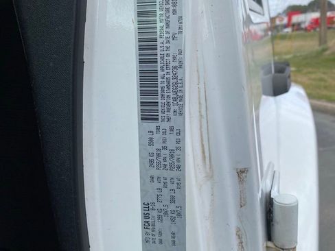 Used 2016 Jeep Wrangler Unlimited Sahara w/ Connectivity Group image 15