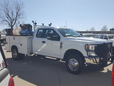 Used 2022 Ford F350 XL w/ Power Equipment Group image 5