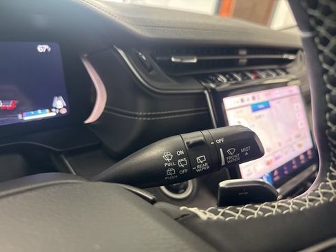Used 2023 Jeep Grand Cherokee Limited AWD/4WD image 41