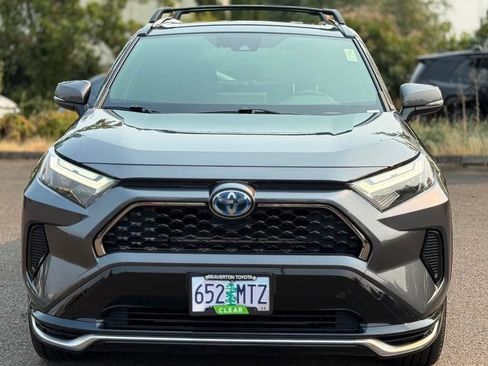 Used 2024 Toyota RAV4 SE w/ Weather & Moonroof Package AWD/4WD image 8