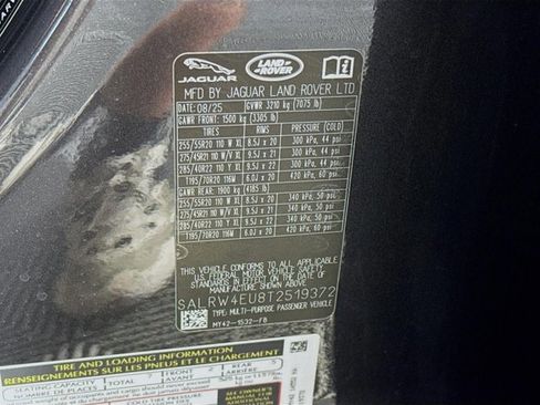 New 2026 Land Rover Discovery Limited Edition image 34