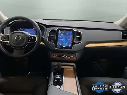Used 2025 Volvo XC90 B6 Plus image 12
