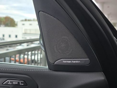 New 2026 BMW X7 xDrive40i w/ Premium Package image 26