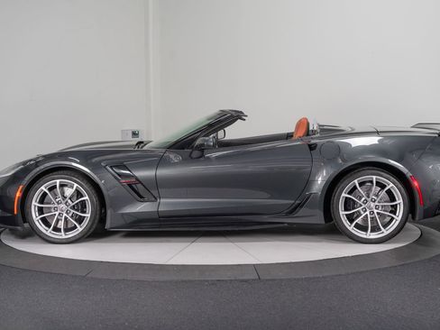Used 2019 Chevrolet Corvette Grand Sport RWD image 9