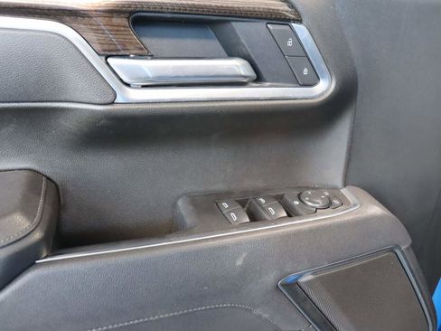 Certified 2025 Chevrolet Silverado 1500 LT w/ LPO, Dark Essentials Package AWD/4WD image 15