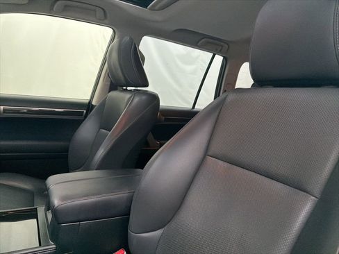 Used 2014 Lexus GX 460 w/ Preferred Accessory Package image 14