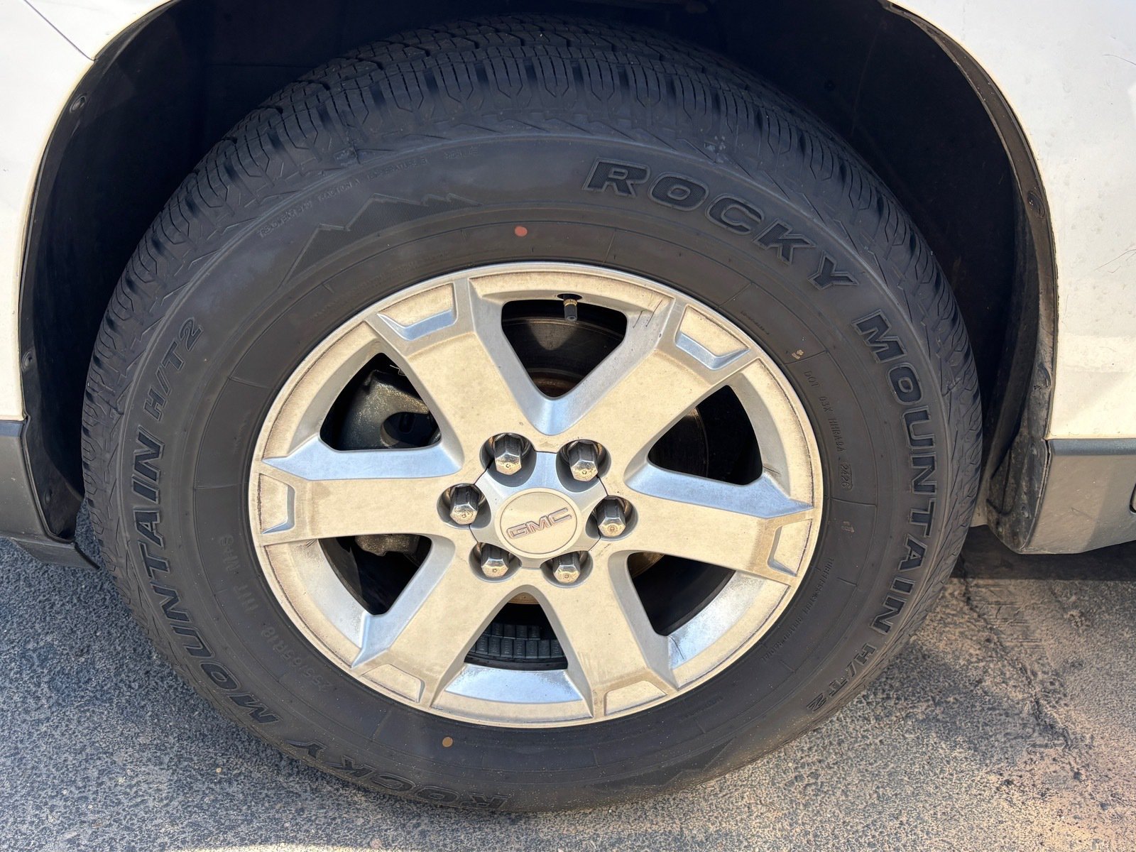 Used 2014 GMC Acadia SLE FWD image 6