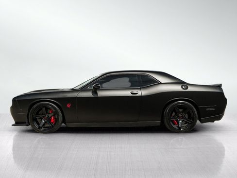 Used 2015 Dodge Challenger SRT Hellcat RWD image 3