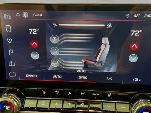 Used 2024 GMC Canyon AT4 w/ Technology Package image 17