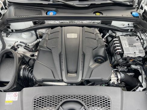 Used 2023 Porsche Macan S image 26