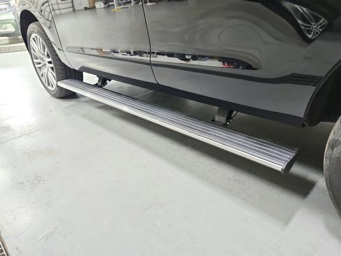 Used 2023 Ford Expedition Limited image 49