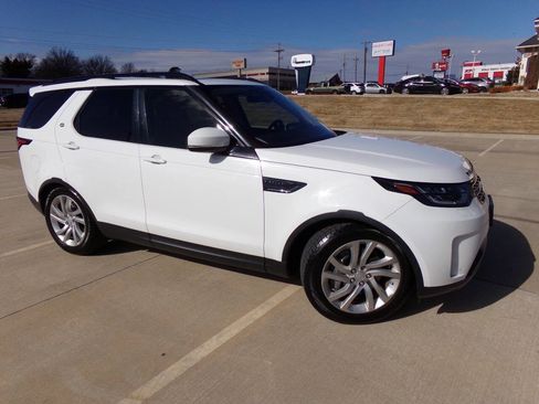 Used 2019 Land Rover Discovery HSE image 12