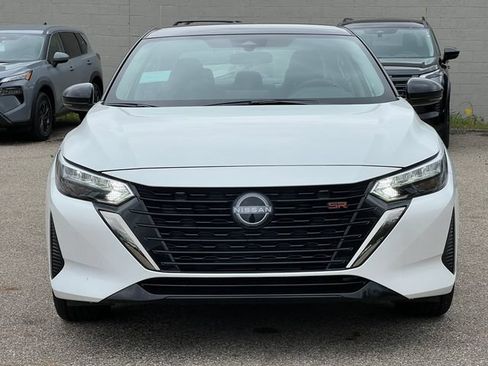 New 2025 Nissan Sentra SR FWD image 37