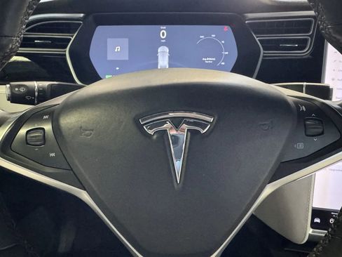 Used 2017 Tesla Model X 90D image 18