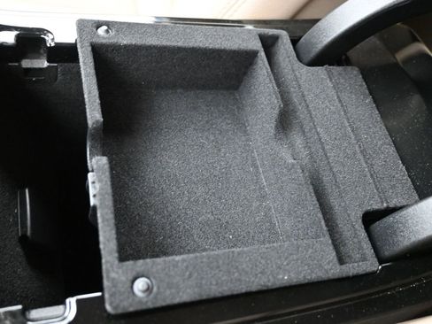 Used 2021 Lincoln Nautilus FWD image 19