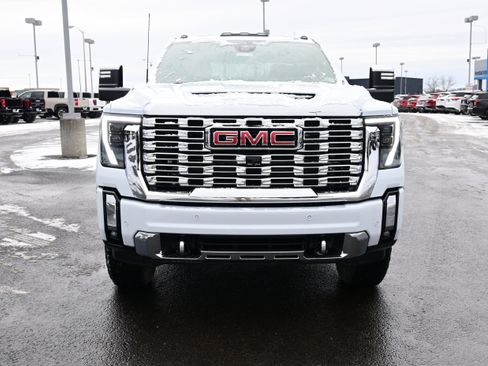 New 2026 GMC Sierra 2500 Denali w/ Denali Reserve Package image 3