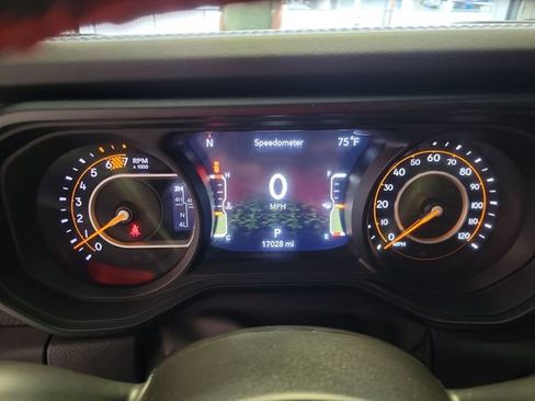 Used 2024 Jeep Wrangler Unlimited Rubicon AWD/4WD image 15