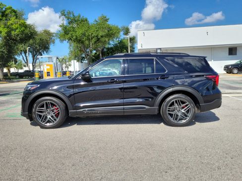 Certified 2025 Ford Explorer ST w/ Sun And Sound Package image 6