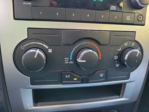 Used 2009 Dodge Charger SE image 23