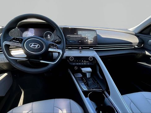 New 2026 Hyundai Elantra Limited FWD image 10