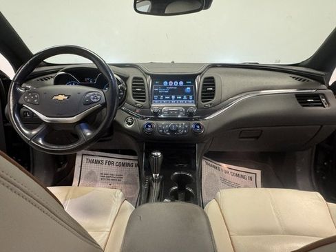 Used 2017 Chevrolet Impala Premier w/ Enhanced Convenience Package FWD image 2