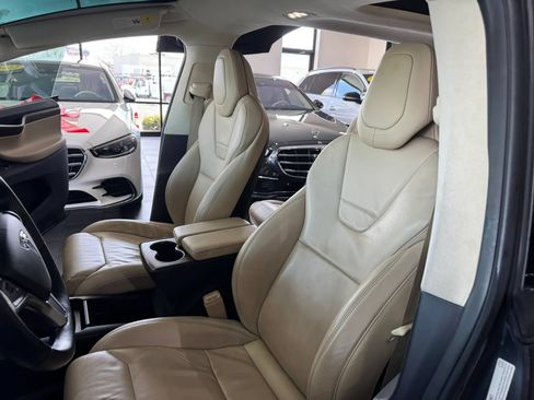 Used 2017 Tesla Model X 90D AWD/4WD image 11