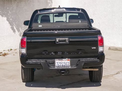 Used 2023 Toyota Tacoma TRD Sport image 8