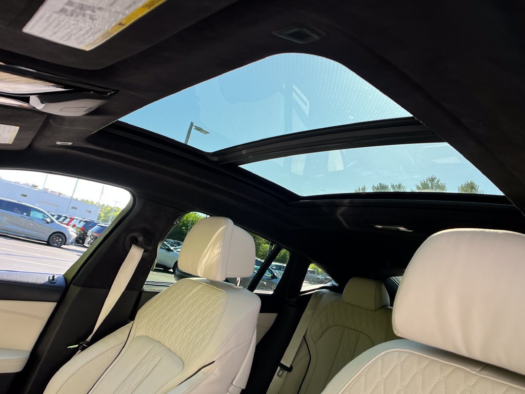 Used 2021 BMW X6 M50i w/ Executive Package AWD/4WD image 20