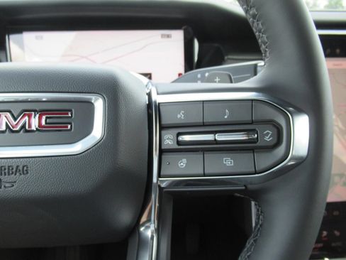 New 2026 GMC Acadia Elevation FWD image 24