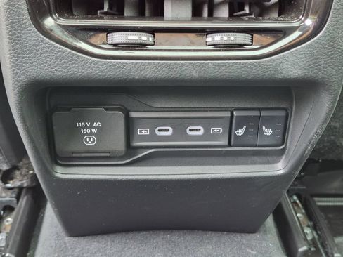 Used 2026 Jeep Grand Cherokee Limited w/ Limited Altitude Package AWD/4WD image 26