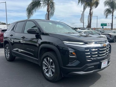 Used 2025 Chevrolet Equinox LT FWD image 5