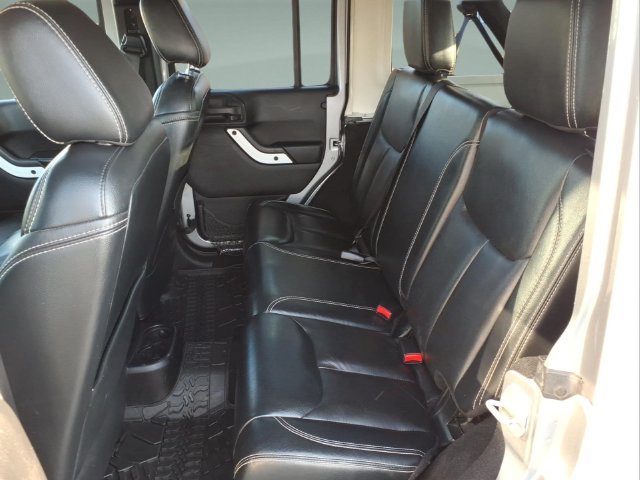 Used 2014 Jeep Wrangler Unlimited Sahara AWD/4WD image 30