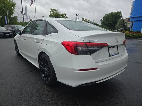 Used 2024 Honda Civic Sport image 4
